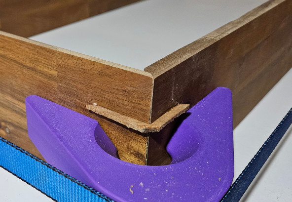 Spline being glued in