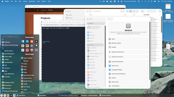 macOS desktop with taskbar and start menu